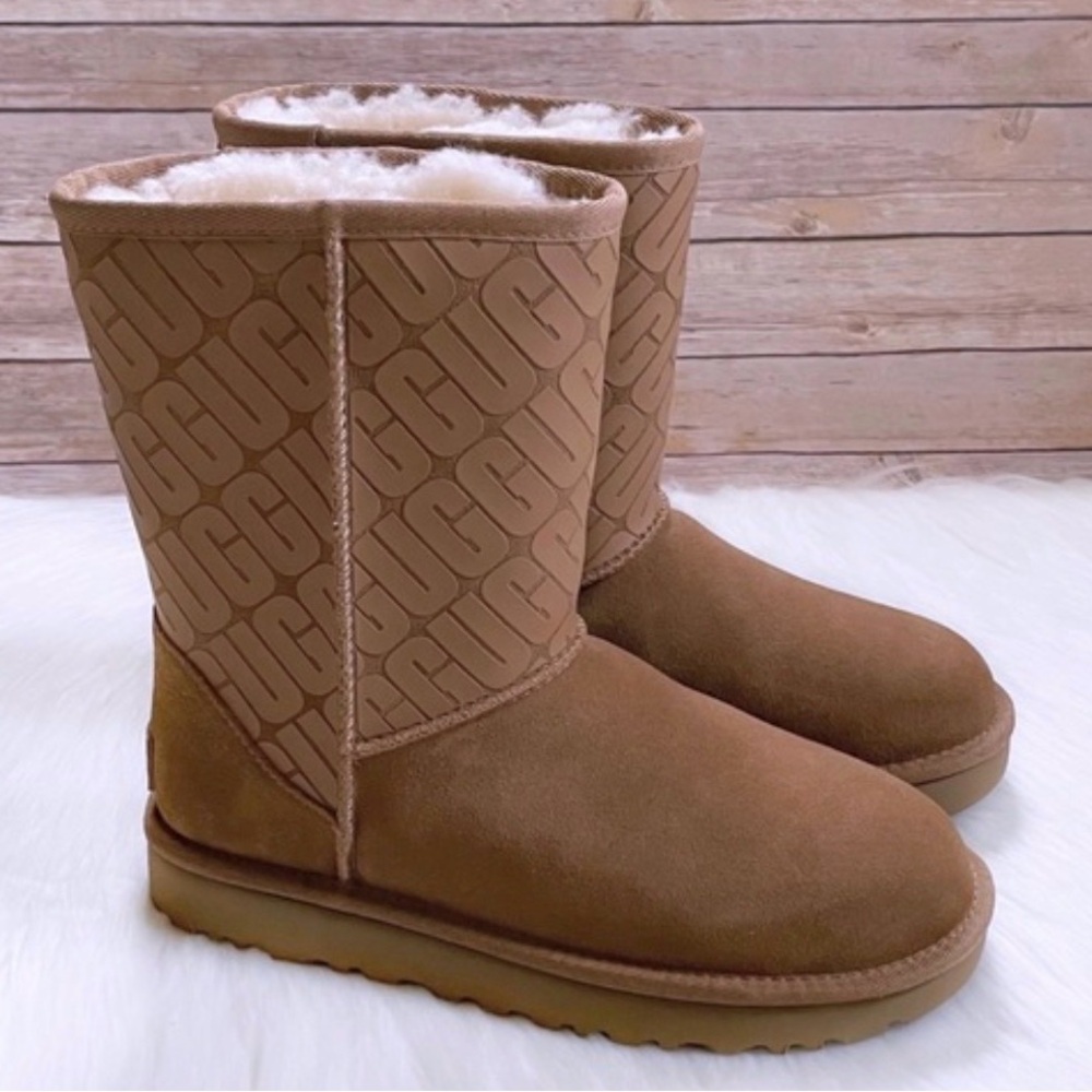 Kids UGG Neumel li classic short graphic camel color kids youth